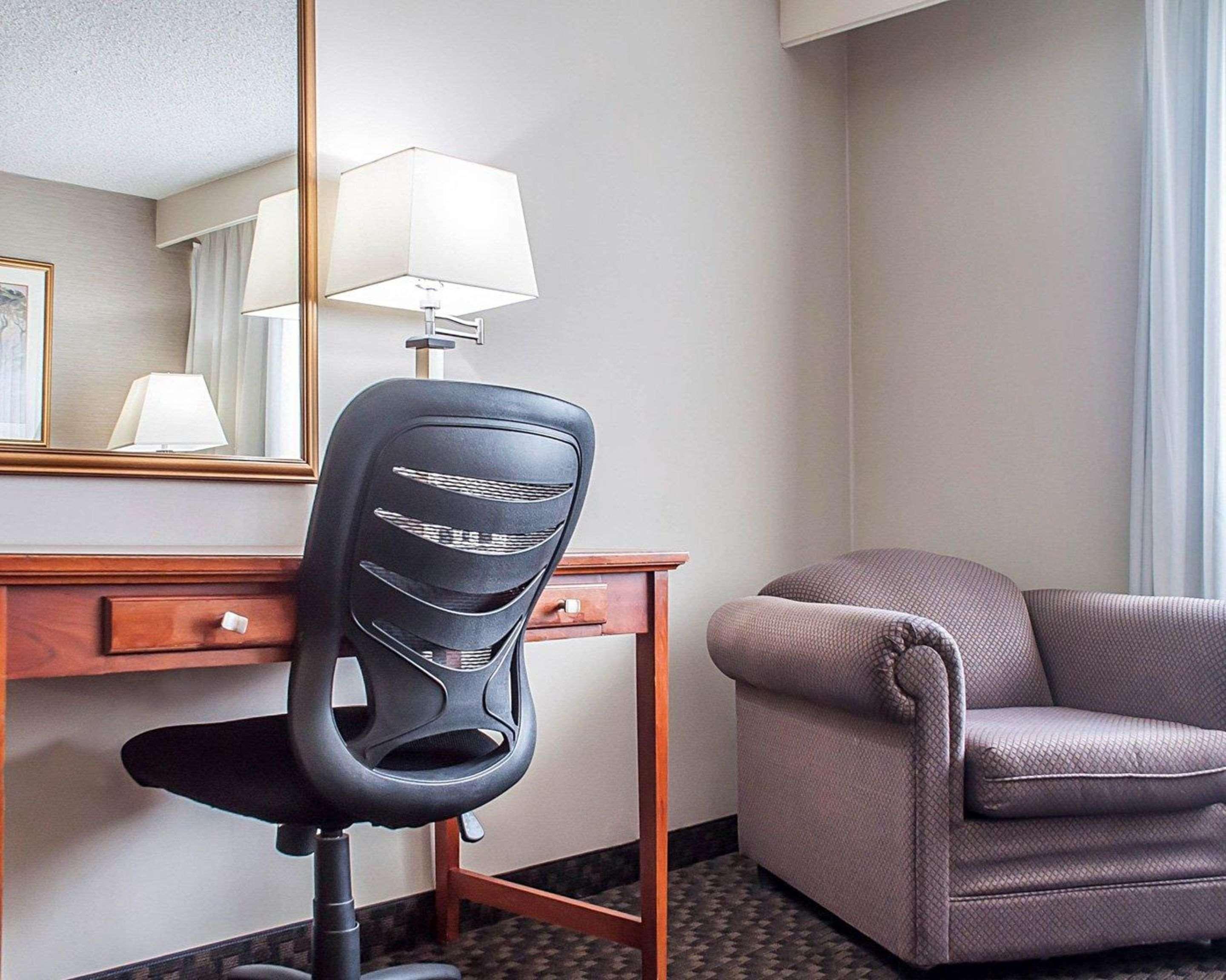 Quality Inn & Suites Vestal Binghamton Near University Zewnętrze zdjęcie