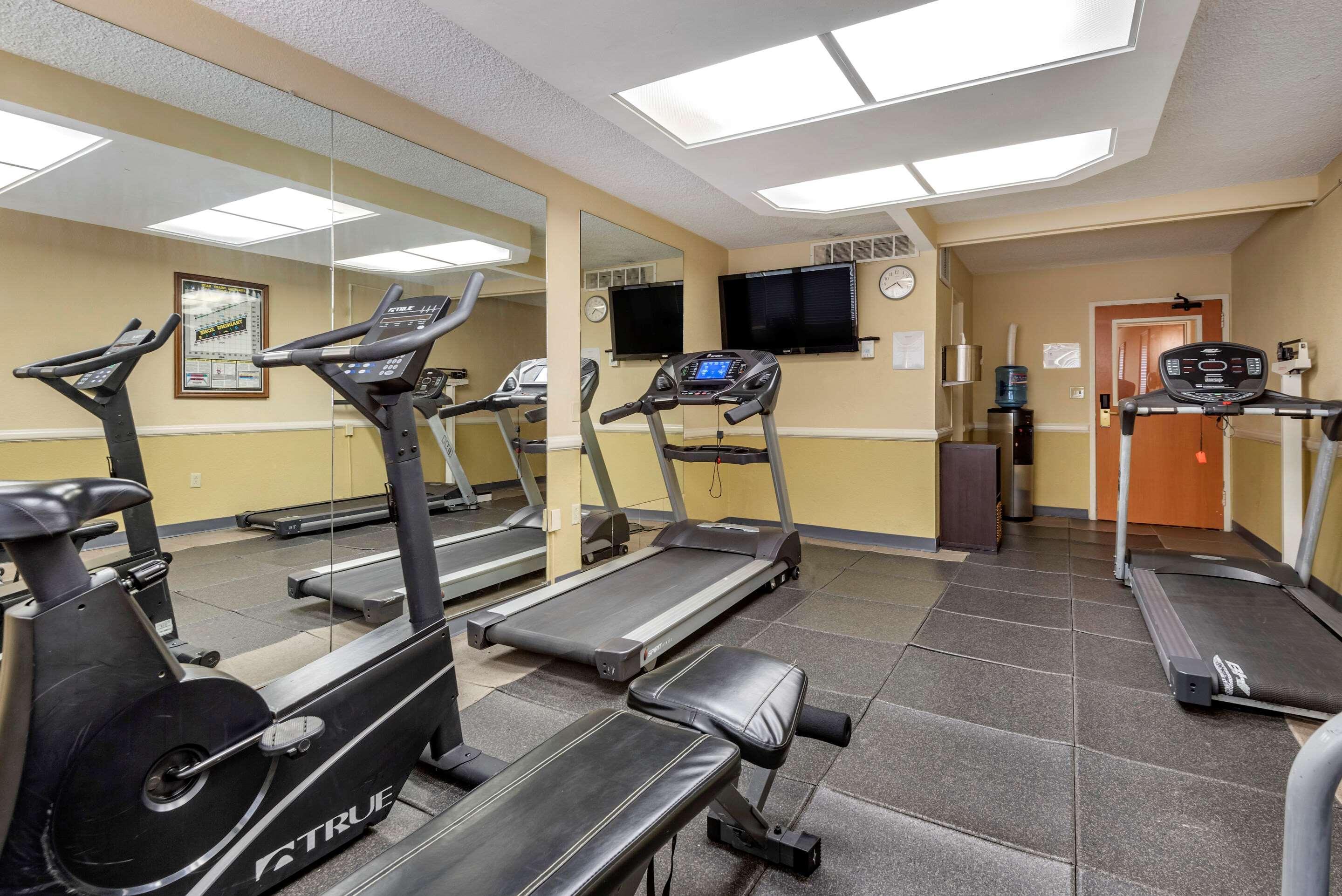 Quality Inn & Suites Vestal Binghamton Near University Zewnętrze zdjęcie