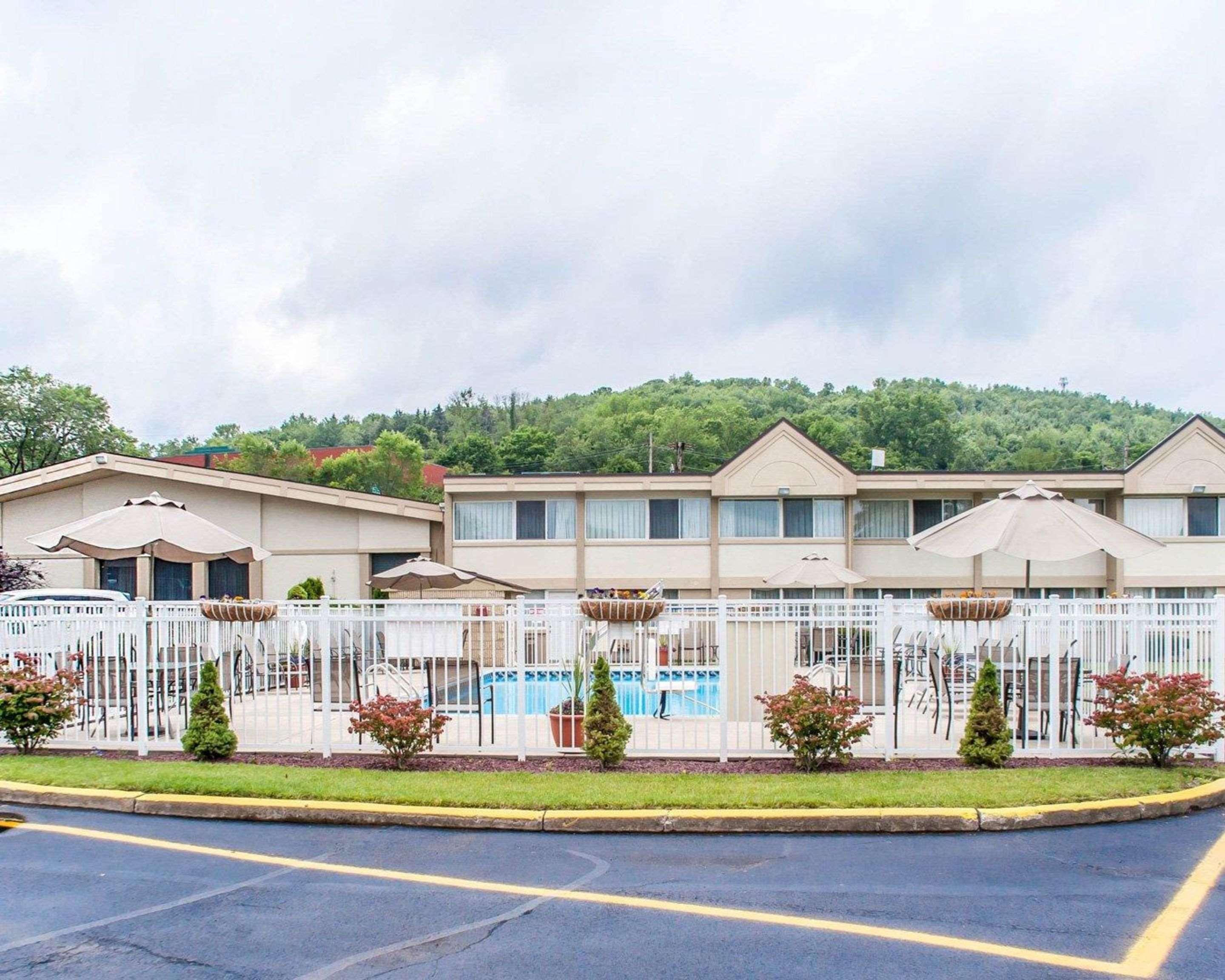 Quality Inn & Suites Vestal Binghamton Near University Zewnętrze zdjęcie