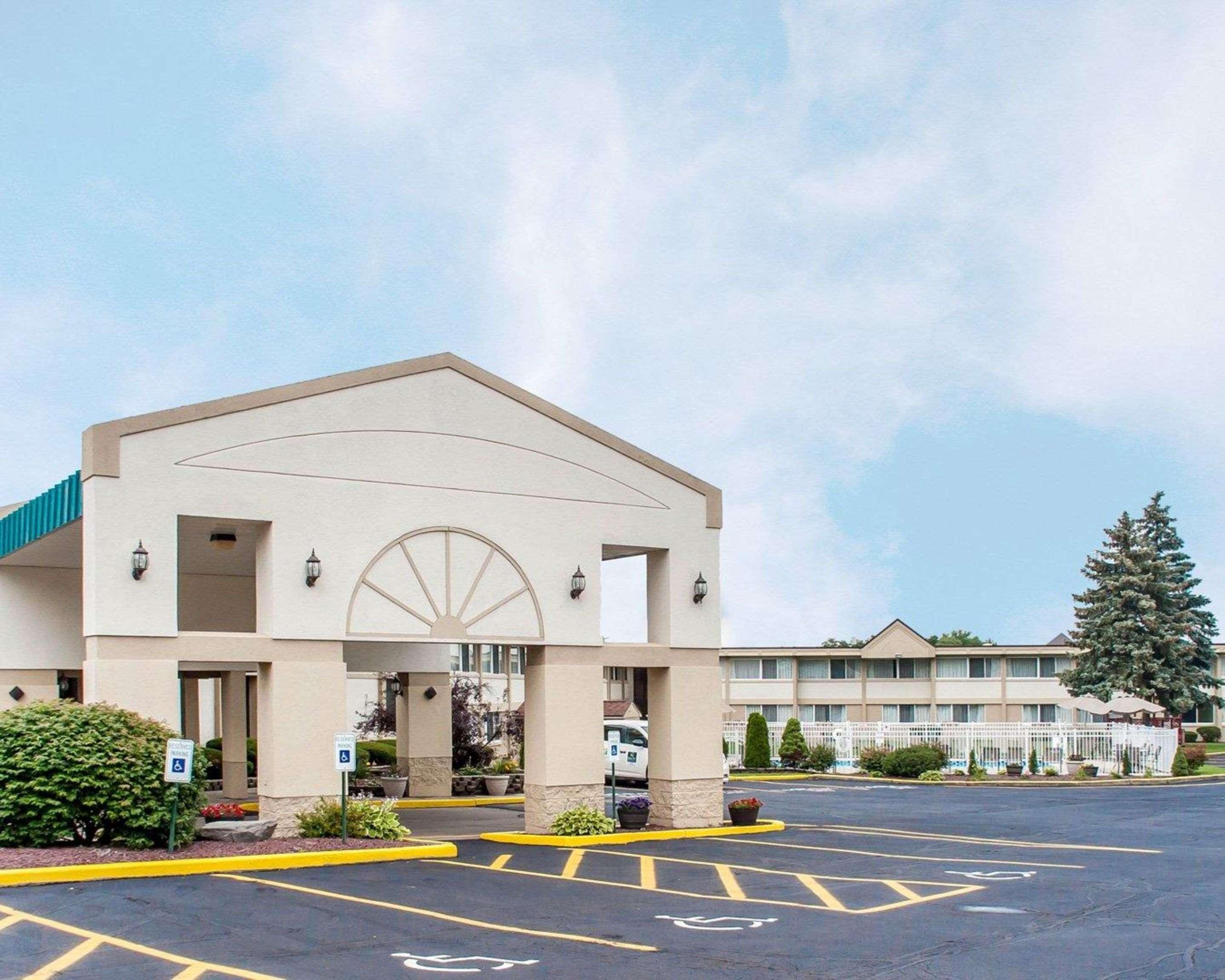 Quality Inn & Suites Vestal Binghamton Near University Zewnętrze zdjęcie