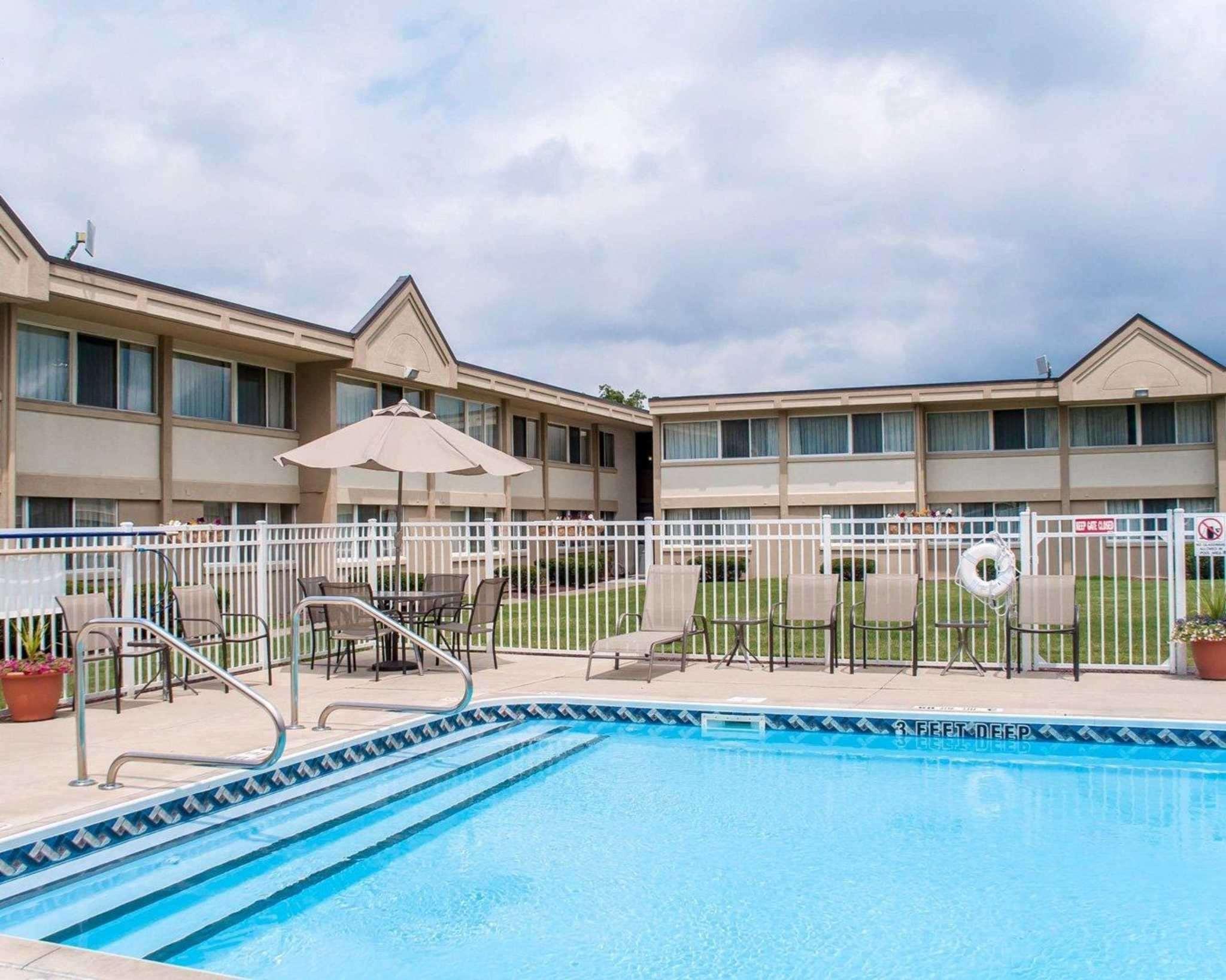 Quality Inn & Suites Vestal Binghamton Near University Zewnętrze zdjęcie